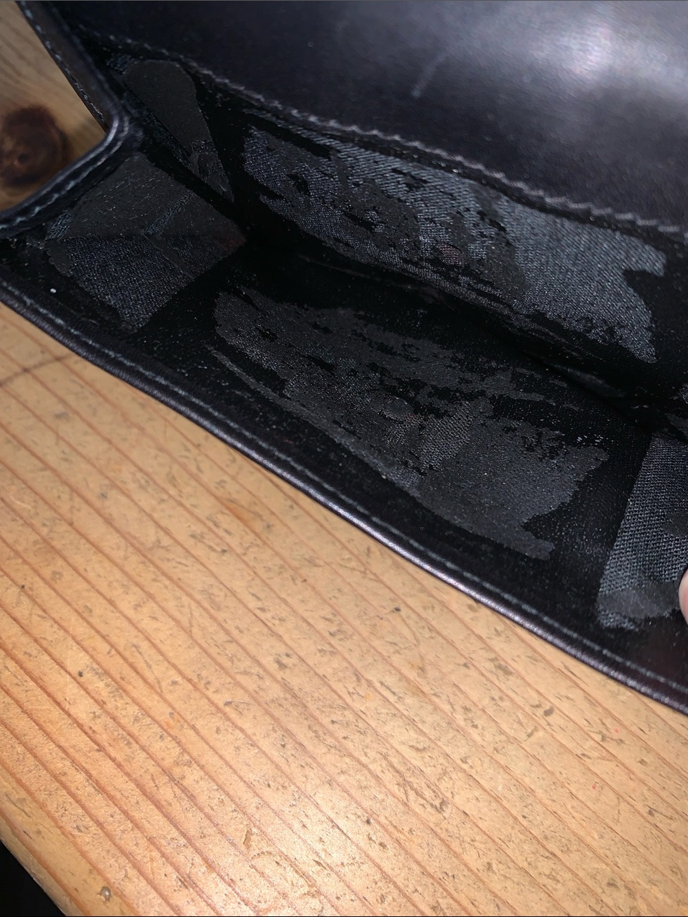 Salvatore Ferragamo, black snap closure wallet - Picture 14 of 14